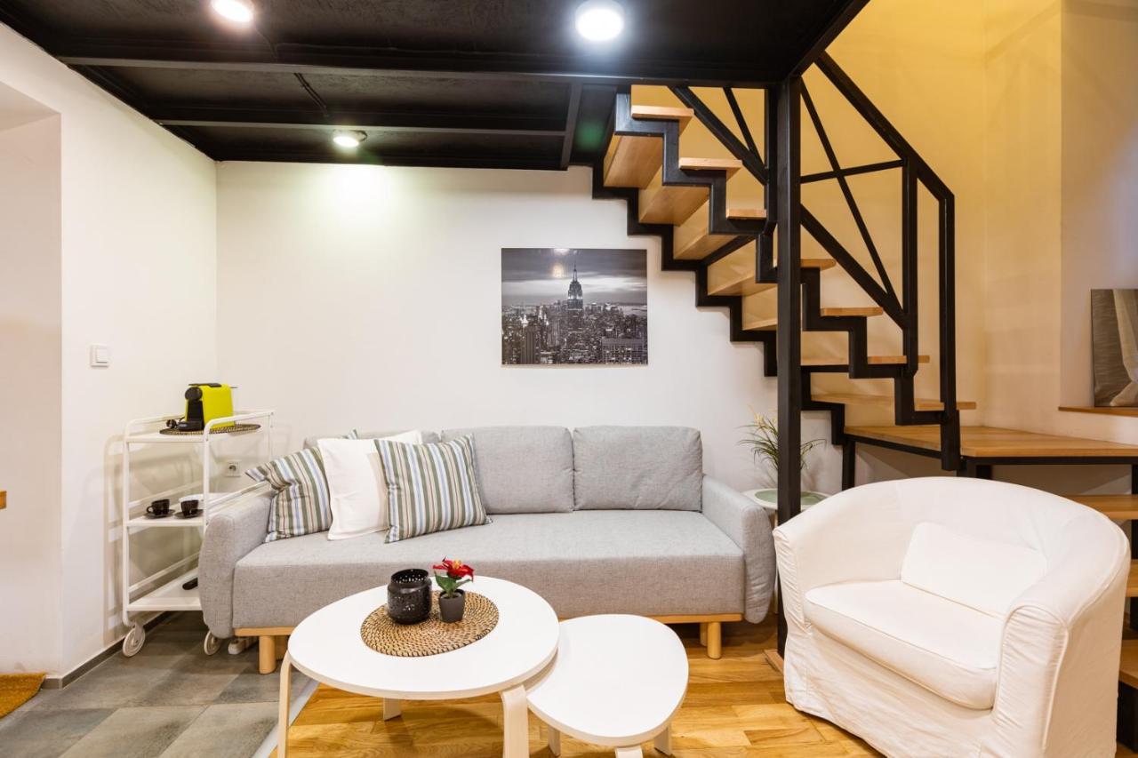Modern Stylish @ Superb Location